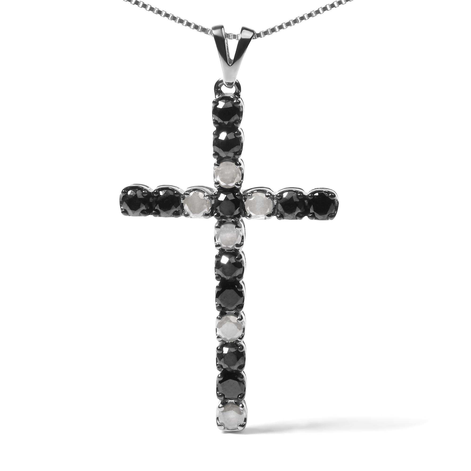 .925 Sterling Silver 1.0 Cttw Black and White Diamond Alternating Classic Cross 18" Pendant Necklace (Black/I-J Color, I