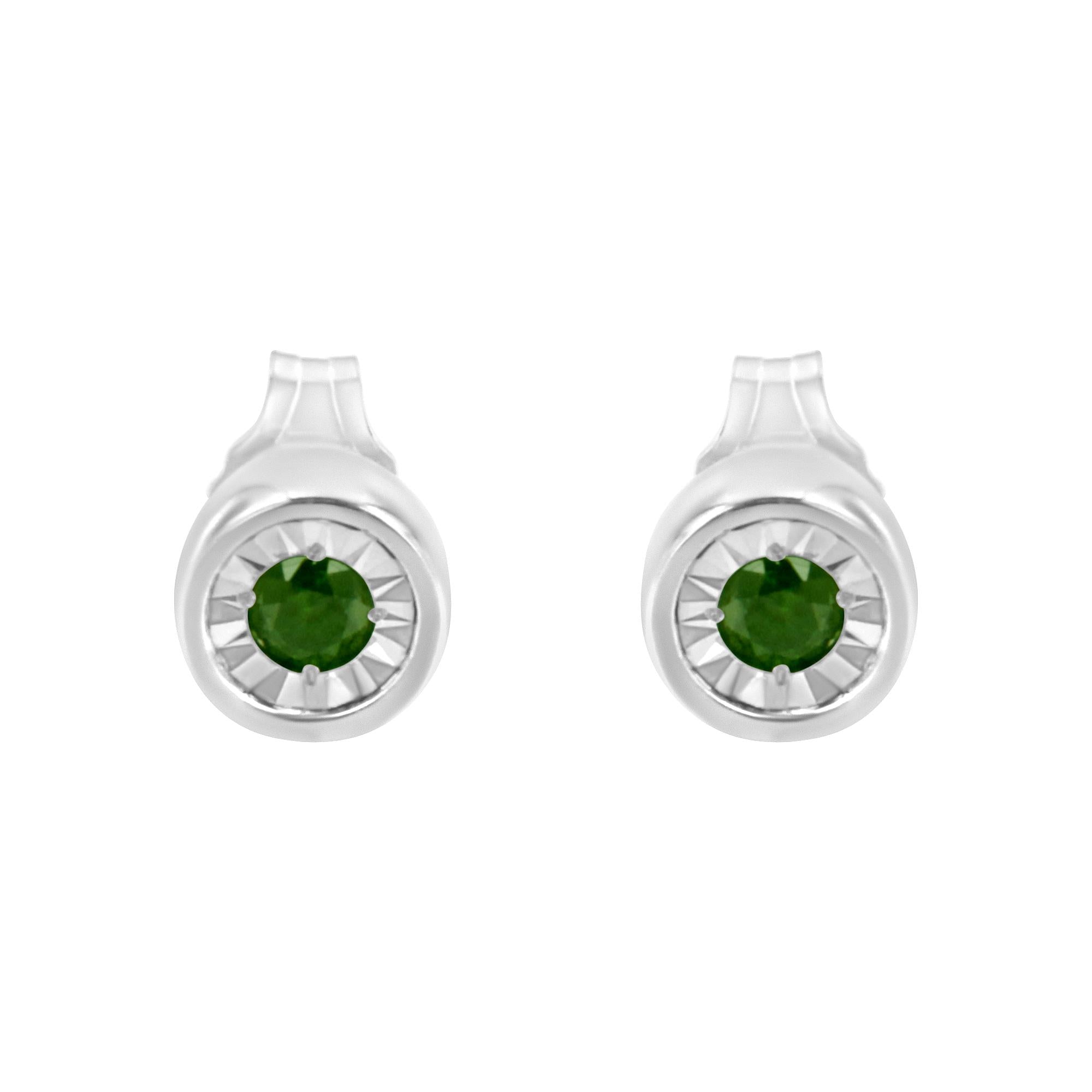 .925 Sterling Silver 1/5 Cttw Round Brilliant-Cut Green Diamond Miracle-Set Stud Earrings (Fancy Color-Enhanced, I1-I2 C