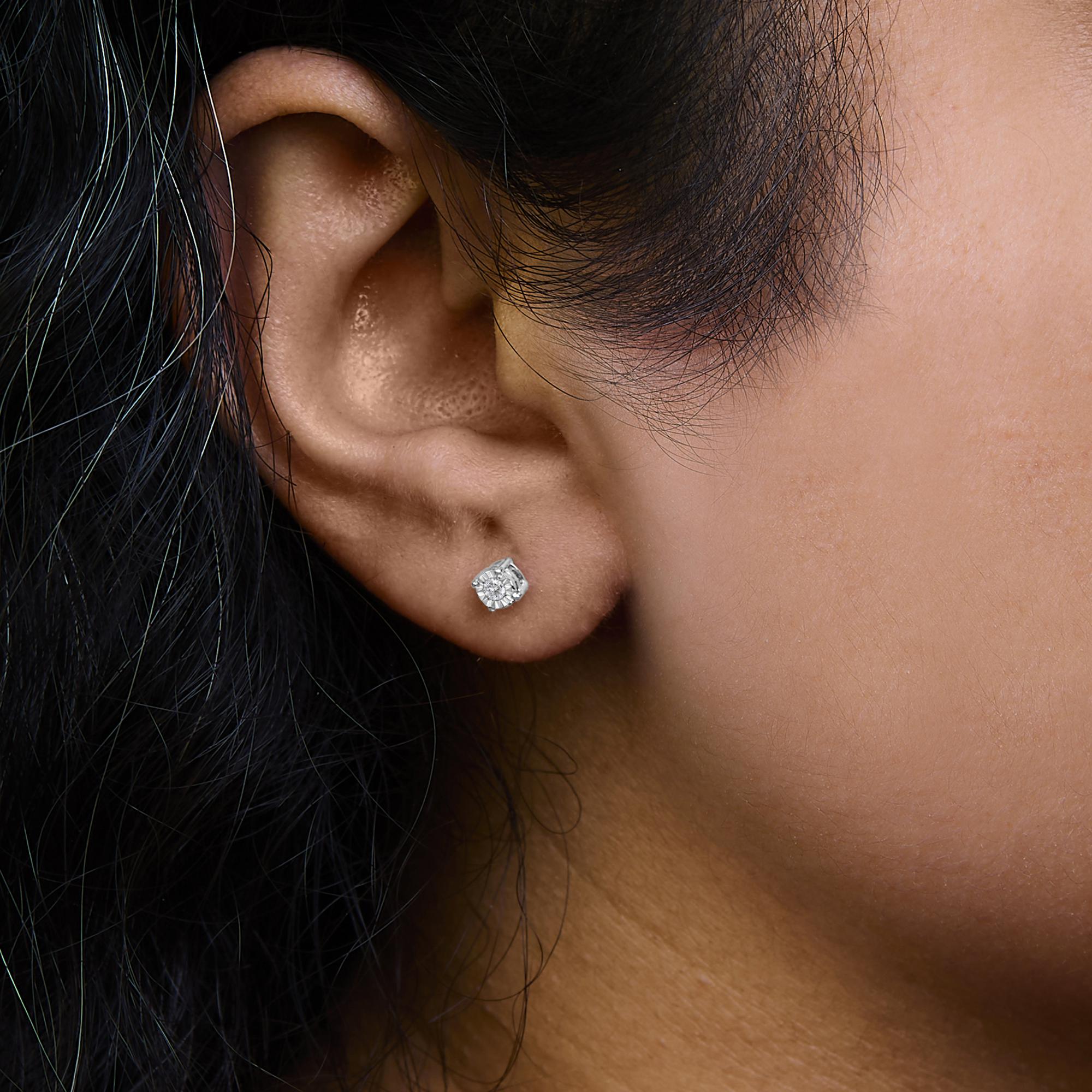.925 Sterling Silver 1/10 Cttw Round Brilliant-Cut Lab Grown Diamond Miracle-Set Stud Earrings (F-G Color, VS1-VS2 Clari